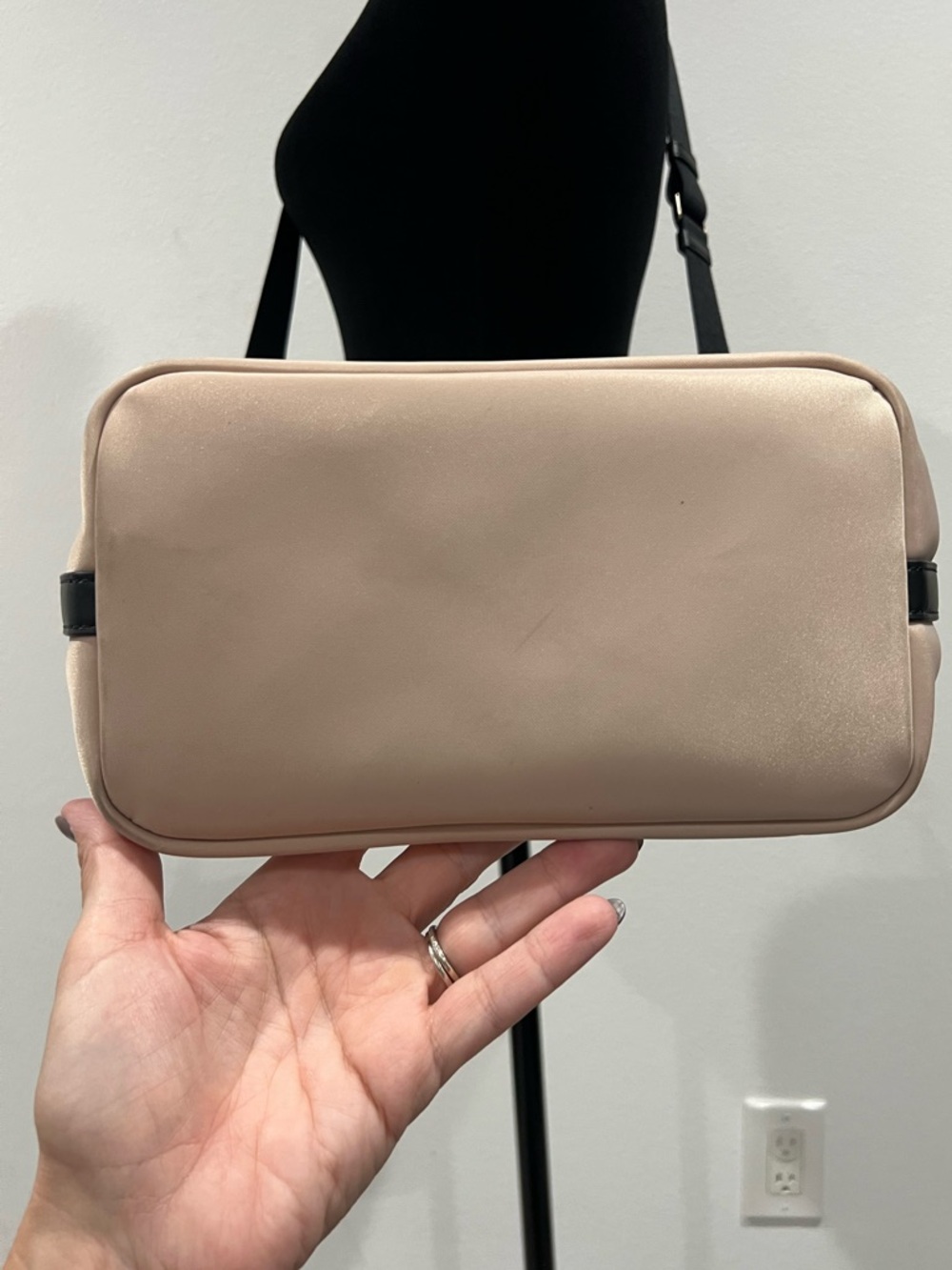 Kate Spade Chelsea Large Duffle Crossbody Beige Neutral Everyday Bag - Picture 10 of 12